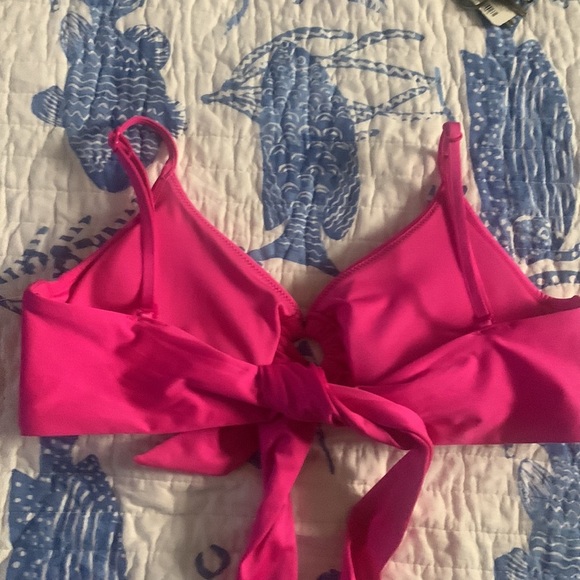 Seafolly Active Ring Front Bralette Bikini
Top-Ultra Pink new without tag - Picture 5 of 9